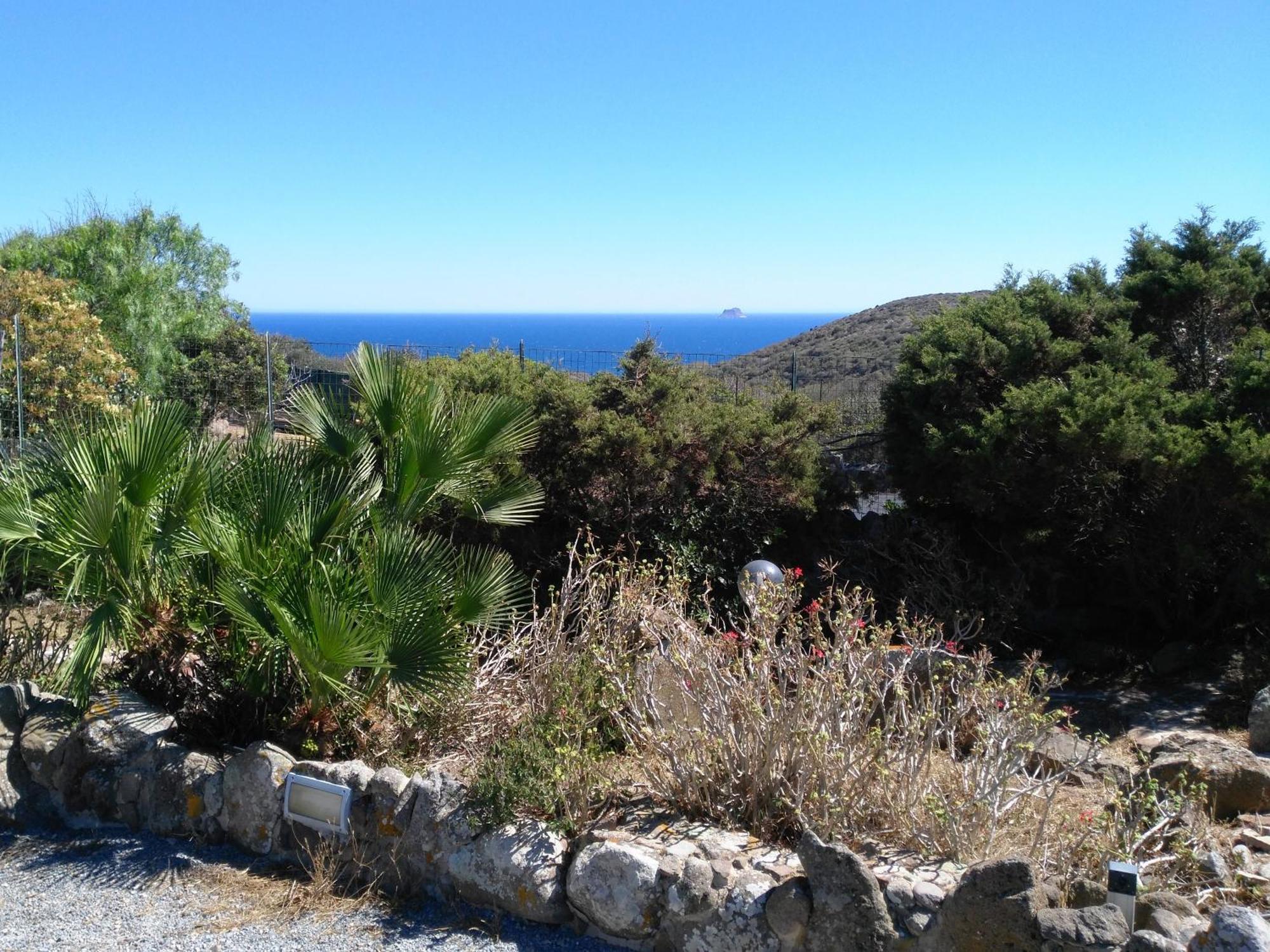 B&B Glamping Semaforo Capo Sperone SantʼAntìoco Εξωτερικό φωτογραφία